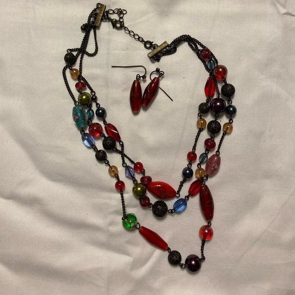 AVON Multi Strand Art Glass, Acrylic Beaded Necklace 16” 3” extender +earrings - Picture 2 of 12